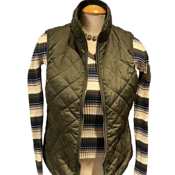 OLD NAVY Sz M Lightweight Quilted Vest Heritage Green Size Medium - Picture 5 of 10